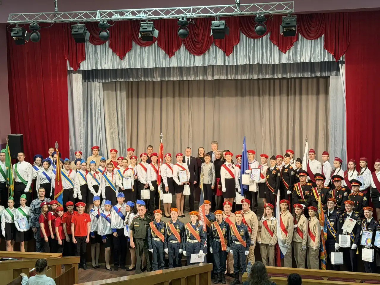 photo 5287488385494749097 y